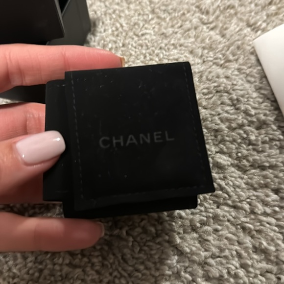 Chanel earrings - Picture 6 of 9